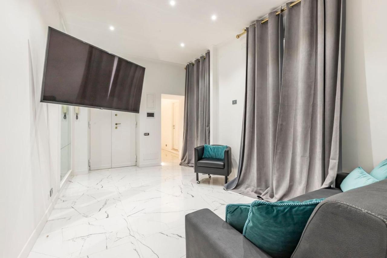Trevi Luxury Apartment Jacuzzi 로마 외부 사진