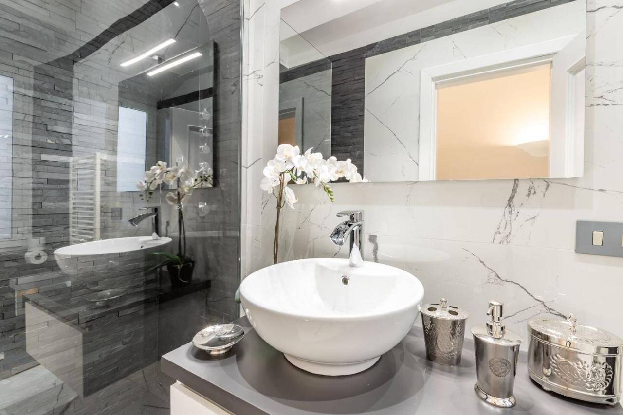 Trevi Luxury Apartment Jacuzzi 로마 외부 사진